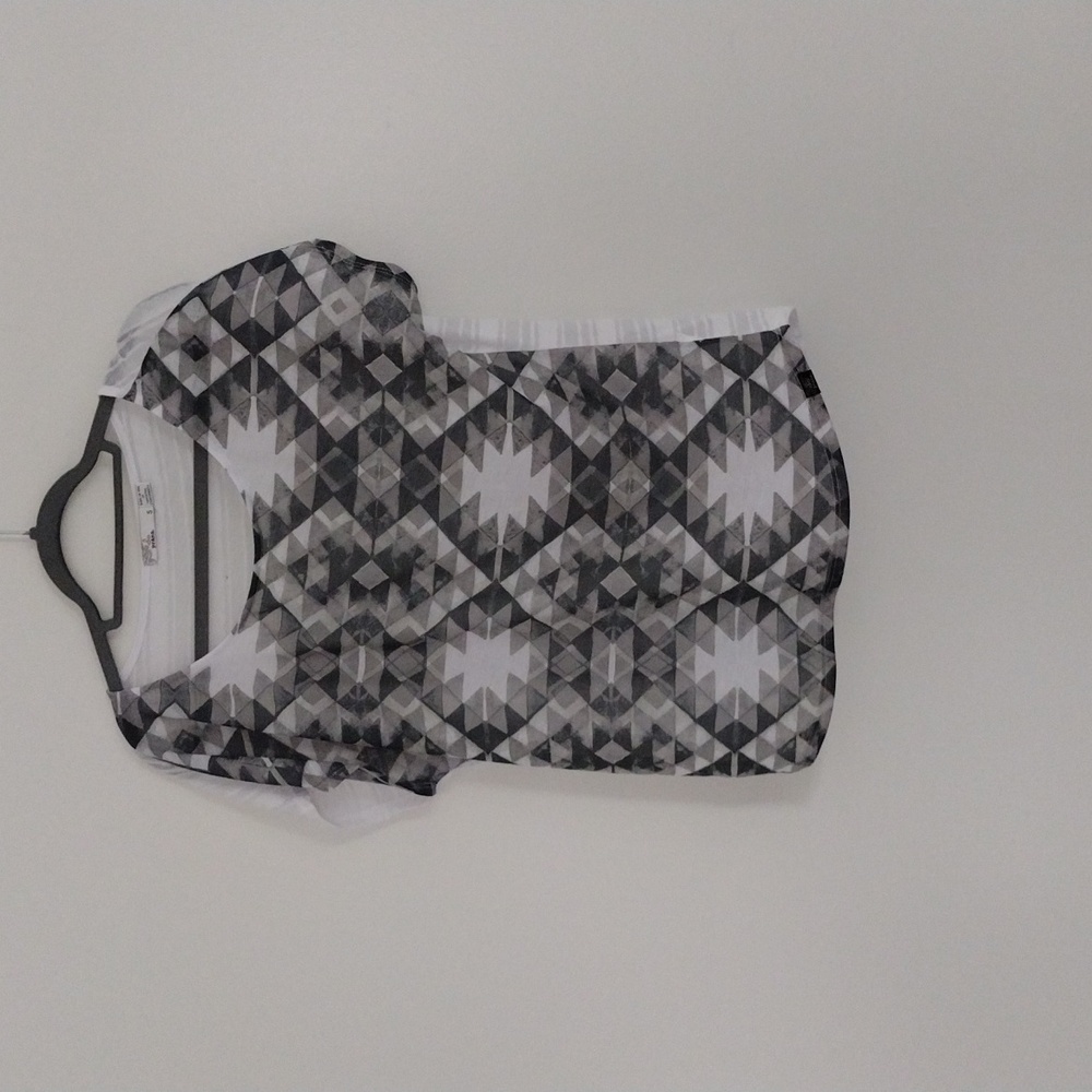 Prana Harlene Gray &‎ White Geometric T-Shirt Women's Size Small Pre-owned